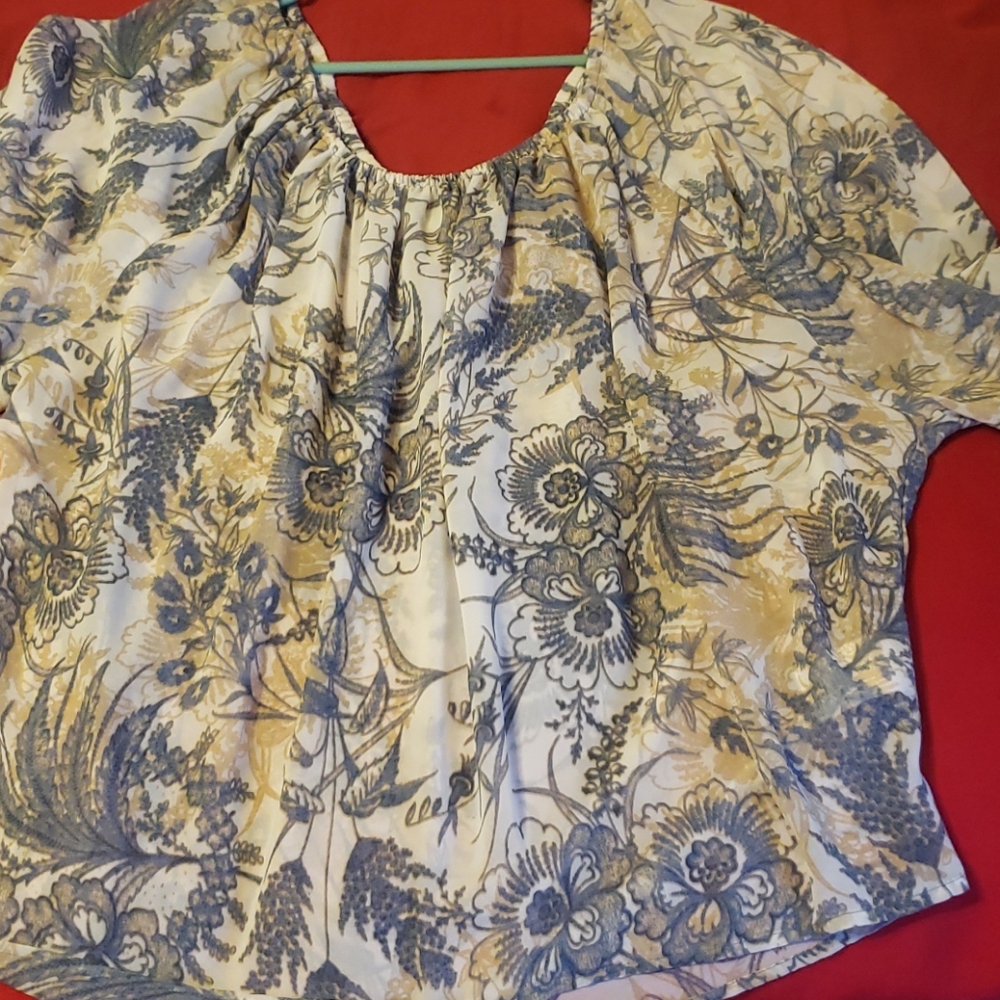 Blouse - Picture 2 of 4